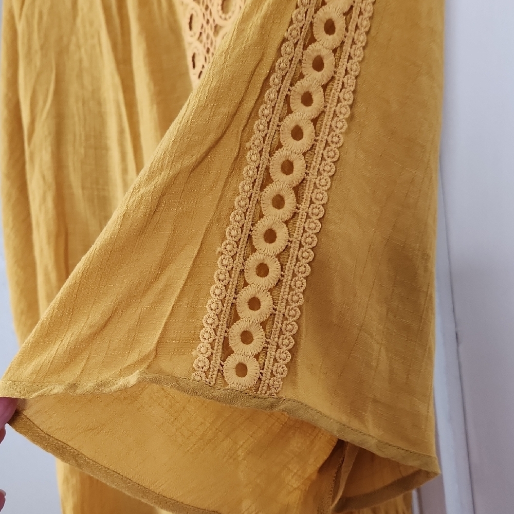 Zac & Rachel Yellow Blouse with Bib Collar and 3/4 Sleeves - Picture 4 of 5